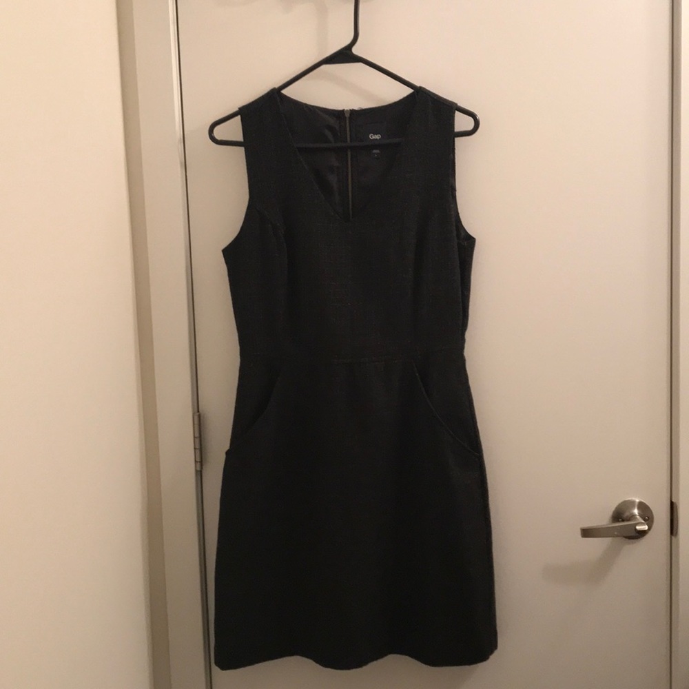 Gap black with silver stripe pocket dress
